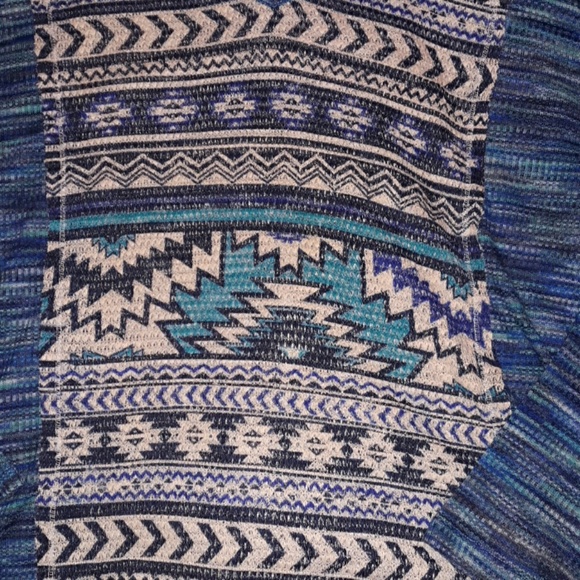 Aztec Sweater - Picture 4 of 4